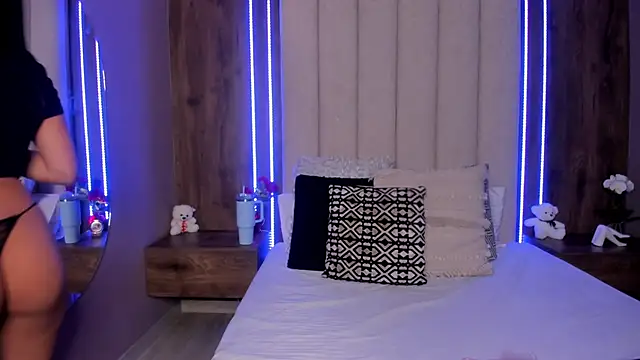 LucySalvatore  online show from 03-21-26, 11:08