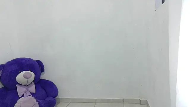 Snapshot of NataliaAr- chatting on 05-17-26, 11:01 NataliaAr- online show from 05-17-26, 11:01
