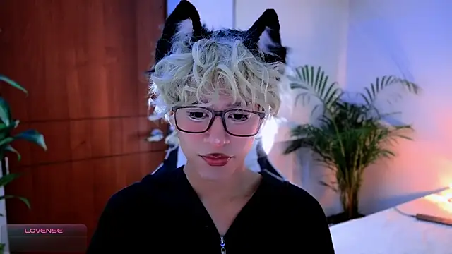 taichi bluy online show from 10-10-25, 08:35