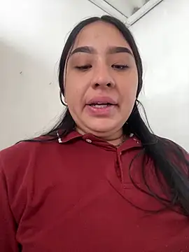 Snapshot of BELLAALEJA chatting on 06-16-26, 07:27 BELLAALEJA online show from 06-16-26, 07:27