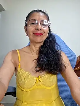 Snapshot of Natasha_50 chatting on 06-12-26, 01:04 Natasha 50 online show from 06-12-26, 01:04
