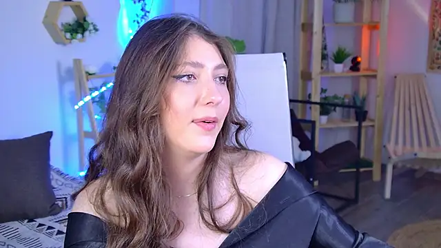 Mary Miiller online show from 04-25-26, 01:41