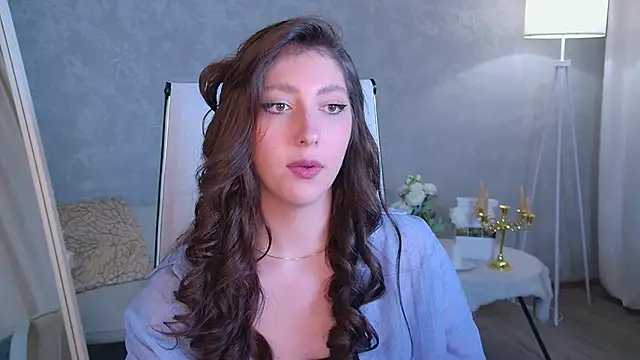 Snapshot of Mary_Miiller chatting on 05-16-26, 10:36 Mary Miiller online show from 05-16-26, 10:36
