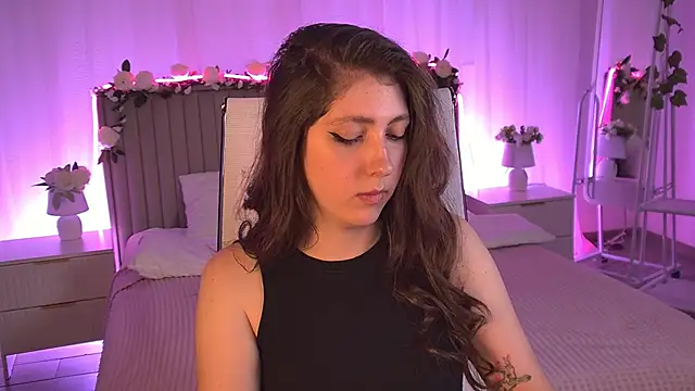 Snapshot of Mary_Miiller chatting on 05-28-26, 10:34 Mary Miiller online show from 05-28-26, 10:34