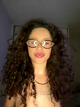 JhenneRouge online show from 11-06-25, 01:17