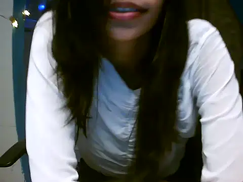 Snapshot of RENUKA_RAJPUT chatting on 06-06-26, 06:12 RENUKA RAJPUT online show from 06-06-26, 06:12
