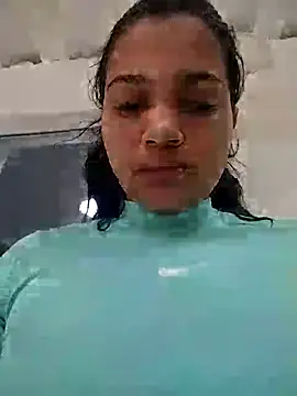 Snapshot of Eimy-04 chatting on 05-11-26, 05:10 Eimy-04 online show from 05-11-26, 05:10