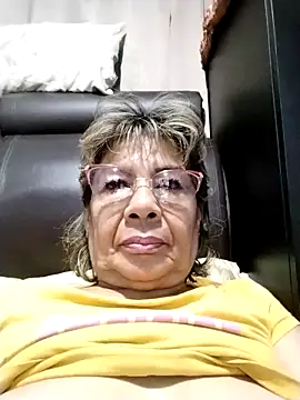 Snapshot of OliviaMorris1 chatting on 05-12-26, 11:13 OliviaMorris1 online show from 05-12-26, 11:13