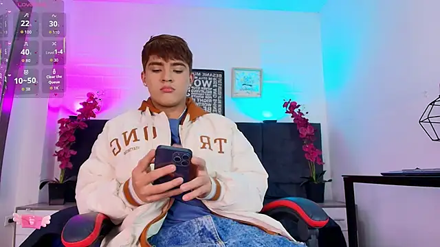 Lucass love online show from 03-09-26, 12:42