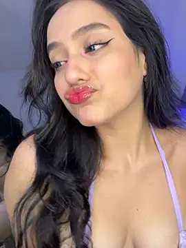 Snapshot of lunatorch chatting on 11-01-25, 09:06 lunatorch online show from 11-01-25, 09:06