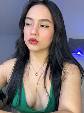 Snapshot of lunatorch chatting on 11-05-25, 04:51 lunatorch online show from 11-05-25, 04:51