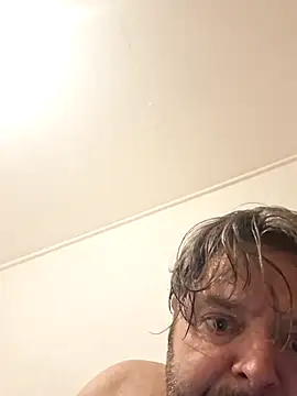 Snapshot of Nakedchef1234 chatting on 12-01-25, 11:32 Nakedchef1234 online show from 12-01-25, 11:32