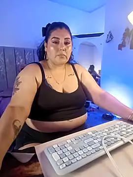 AndreaKinky online show from 10-30-25, 08:16