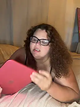 Snapshot of Fatpussybigass chatting on 07-14-26, 11:10 Fatpussybigass online show from 07-14-26, 11:10