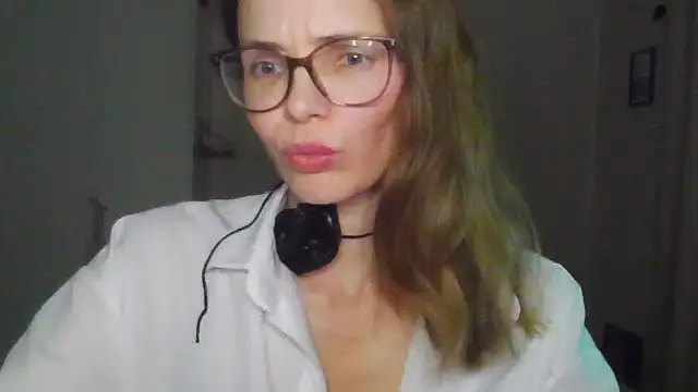 Snapshot of SEA_Dream chatting on 02-28-26, 05:25 SEA Dream online show from 02-28-26, 05:25