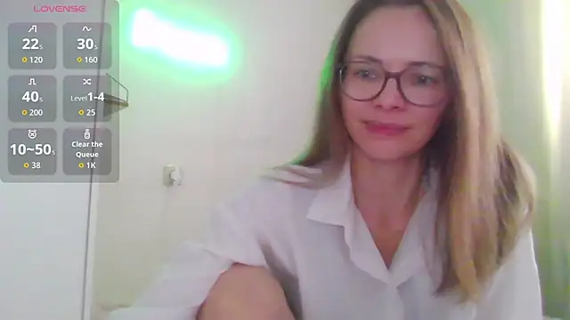 Snapshot of SEA_Dream chatting on 03-16-26, 05:02 SEA Dream online show from 03-16-26, 05:02