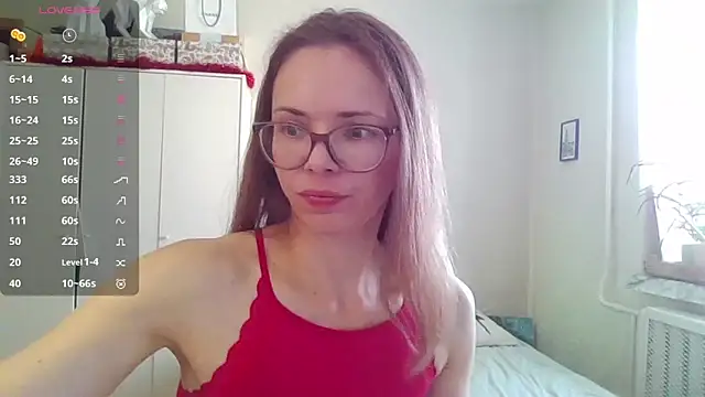 Snapshot of SEA_Dream chatting on 03-31-26, 08:04 SEA Dream online show from 03-31-26, 08:04