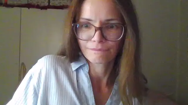 Snapshot of SEA_Dream chatting on 04-20-26, 03:26 SEA Dream online show from 04-20-26, 03:26
