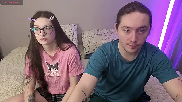 Snapshot of ellen_and_danny chatting on 02-19-26, 05:09 ellen and danny online show from 02-19-26, 05:09