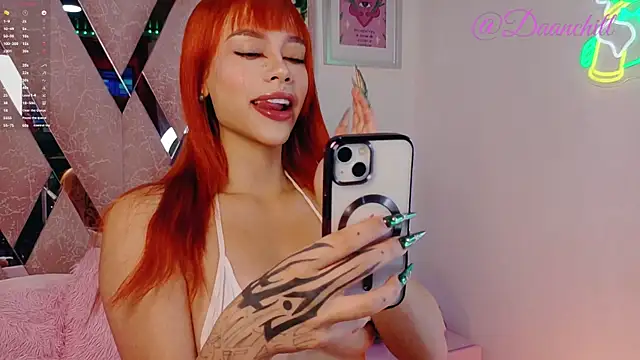 ScarlettRusso1 online show from 09-28-25, 12:21