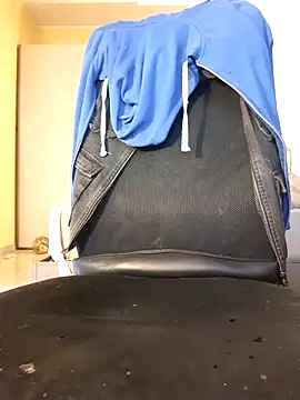 KalendaXL online show from 11-26-25, 02:40