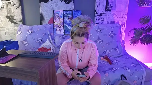 Mafecosecret online show from 01-15-26, 04:50