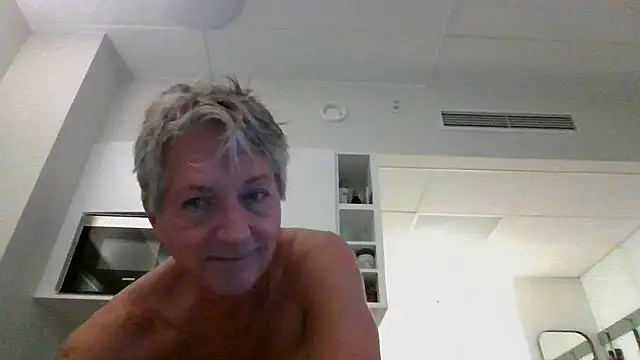 Swegay12-Exhi online show from 10-20-25, 04:29