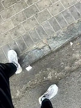 Snapshot of kamo012000 chatting on 09-13-25, 08:47 kamo012000 online show from 09-13-25, 08:47