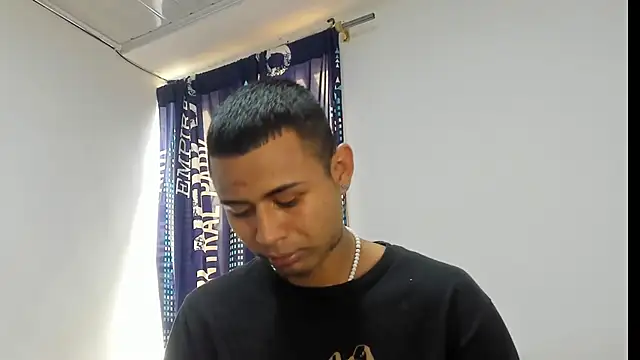  Logan Colton  online show from 11-04-25, 08:08