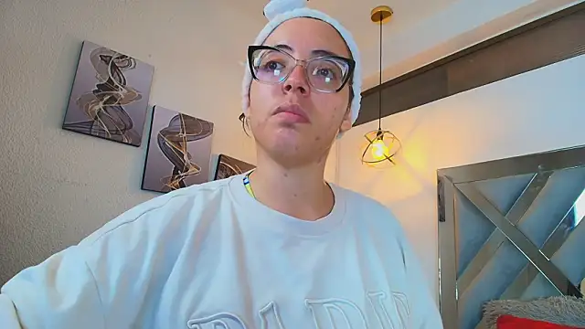 Snapshot of Rossi_ss1 chatting on 02-05-26, 04:50 Rossi ss1 online show from 02-05-26, 04:50