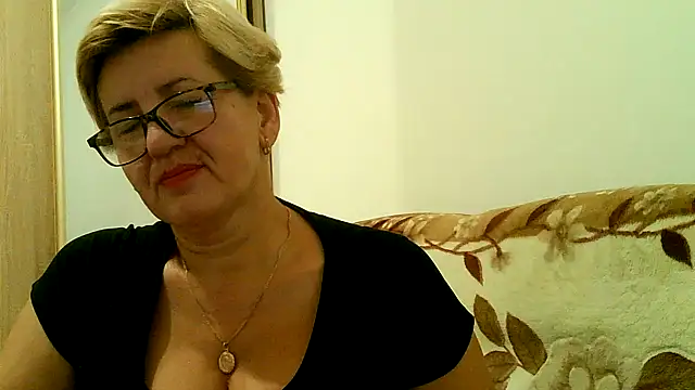 Dana4921 online show from 10-18-25, 05:03