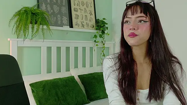 Taylorsmitth  online show from 10-15-25, 12:16