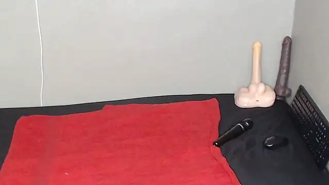 TrishahXo online show from 02-05-26, 03:11