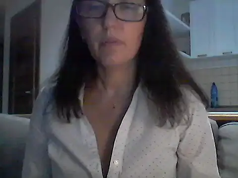 Snapshot of Elena48324 chatting on 09-14-25, 12:48 Elena48324 online show from 09-14-25, 12:48