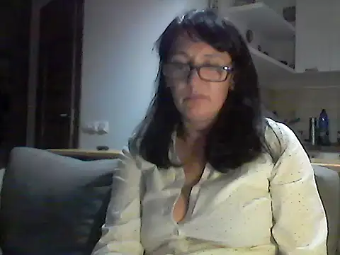 Snapshot of Elena48324 chatting on 10-13-25, 05:46 Elena48324 online show from 10-13-25, 05:46