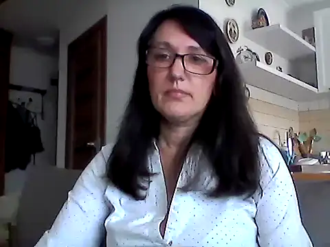 Elena48324 online show from 05-19-26, 11:16