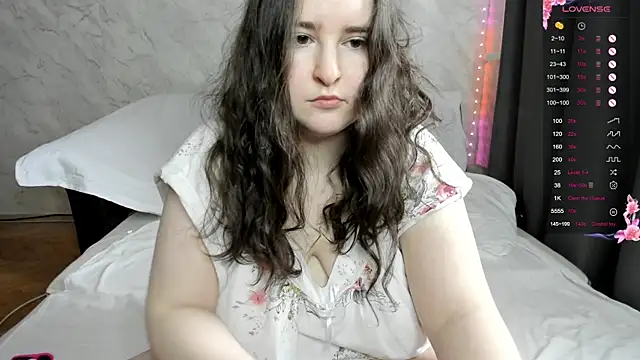 Snapshot of alice_allens chatting on 02-26-26, 07:07 alice allens online show from 02-26-26, 07:07