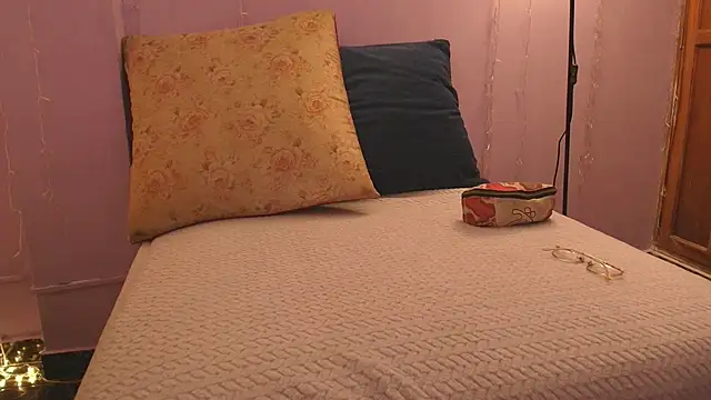 Dafne Mel online show from 11-07-25, 02:50