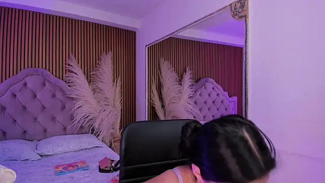 Starbutterflyy  online show from 02-08-26, 05:11