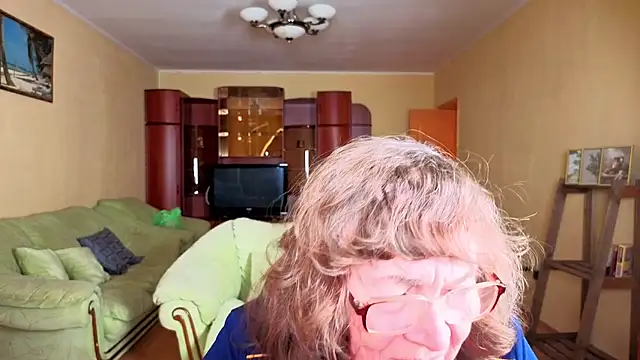 Betty Brick online show from 01-17-26, 07:28