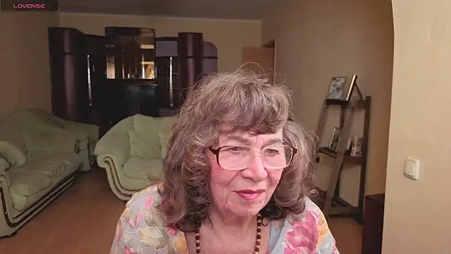 Snapshot of Betty_Brick chatting on 04-29-26, 01:59 Betty Brick online show from 04-29-26, 01:59