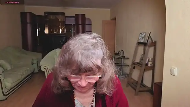 Snapshot of Betty_Brick chatting on 04-29-26, 05:30 Betty Brick online show from 04-29-26, 05:30