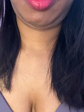 Snapshot of tamil_Aarathi chatting on 05-15-26, 12:12 tamil Aarathi online show from 05-15-26, 12:12