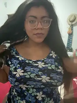 Snapshot of karysweetbeaury chatting on 04-08-26, 05:29 karysweetbeaury online show from 04-08-26, 05:29