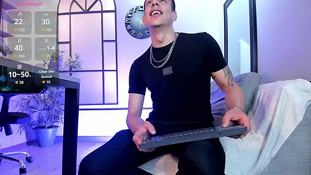 Dustin Sonne online show from 09-24-25, 03:48