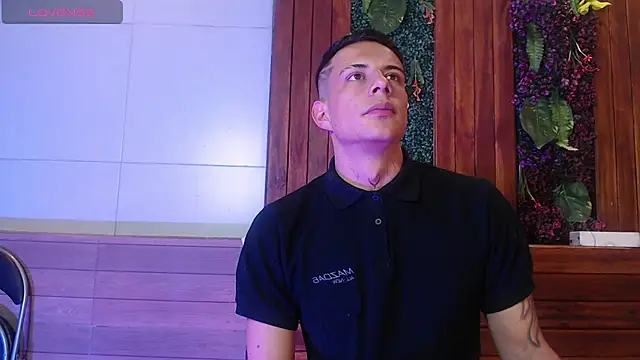 Dustin Sonne online show from 10-25-25, 04:20