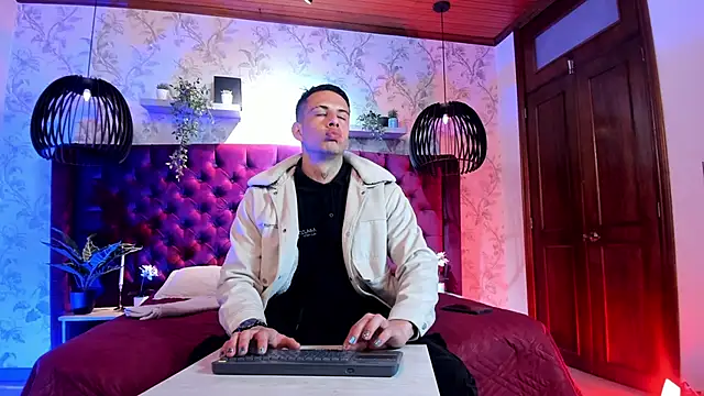 Dustin Sonne online show from 03-08-26, 03:43