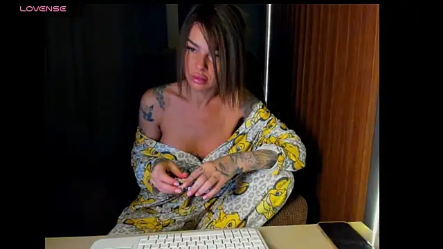 Snapshot of Antonia_Ivy chatting on 01-08-26, 08:22 Antonia Ivy online show from 01-08-26, 08:22