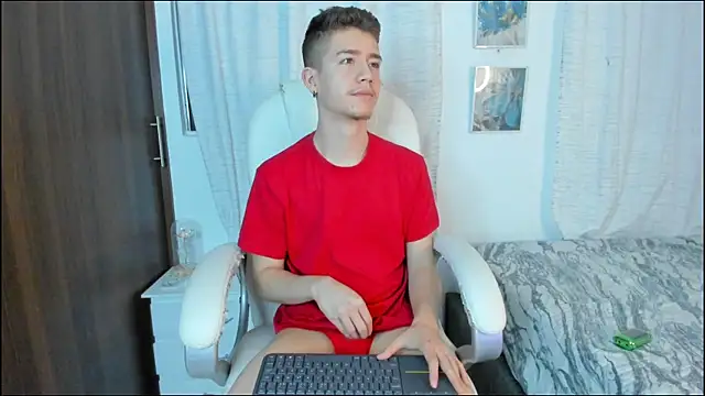 ThiagooJames online show from 09-24-25, 12:36