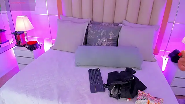 MaddieParker online show from 02-15-26, 07:21